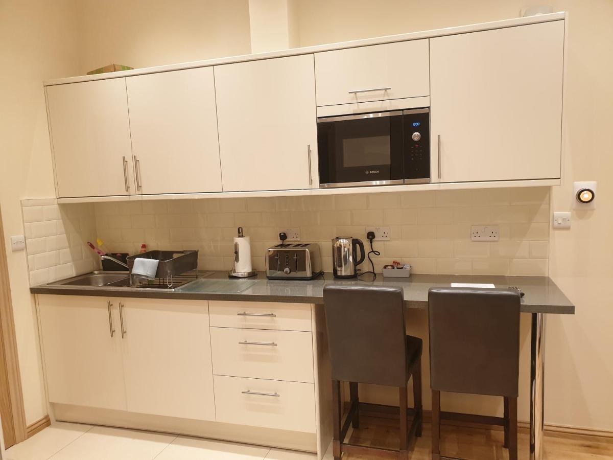London Luxury Apartments 4 Min Walk From Ilford Station, With Free Parking Free Wifi Екстер'єр фото