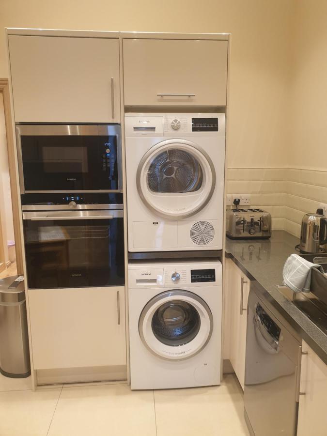London Luxury Apartments 4 Min Walk From Ilford Station, With Free Parking Free Wifi Екстер'єр фото